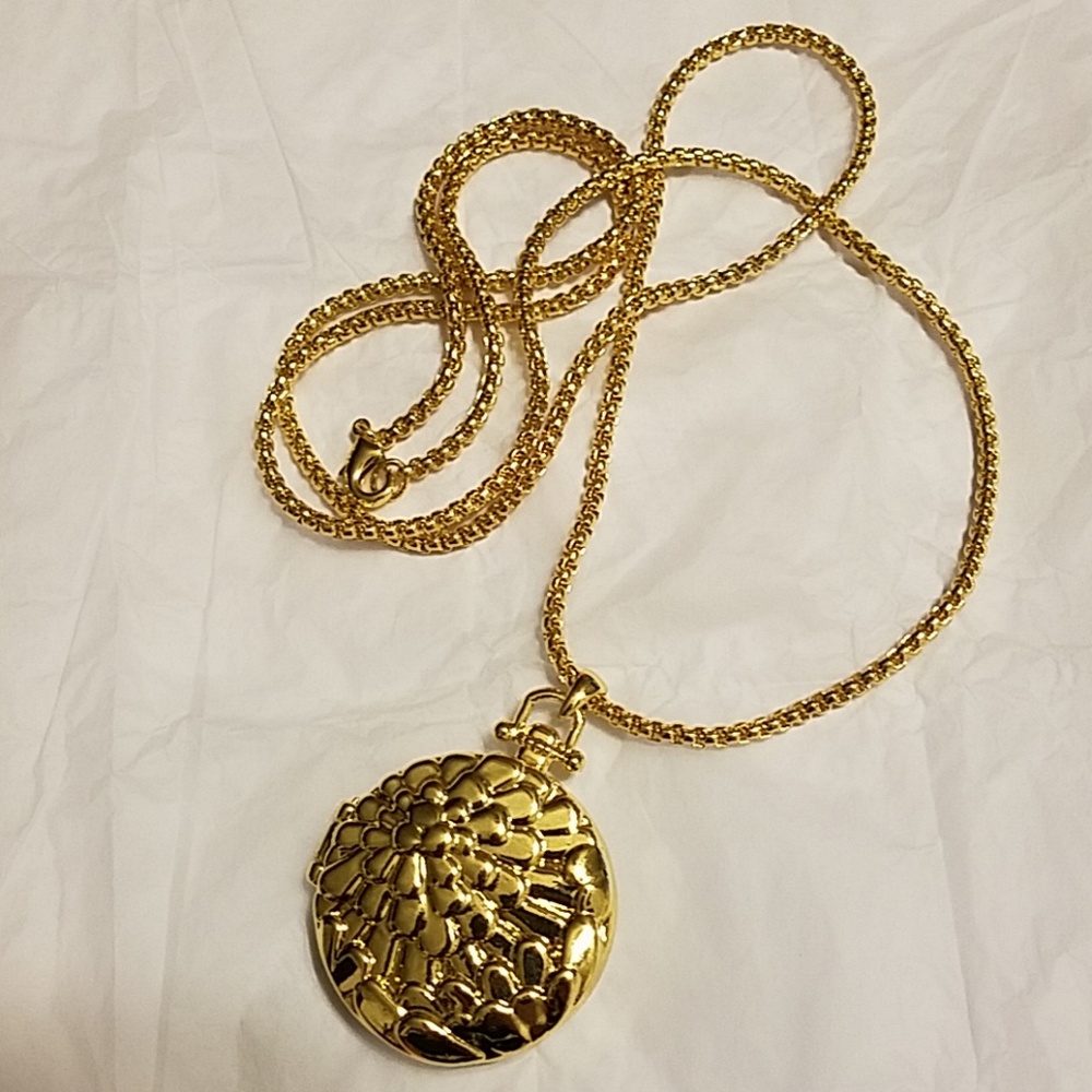 Goldtone floral locket - Picture 2 of 4